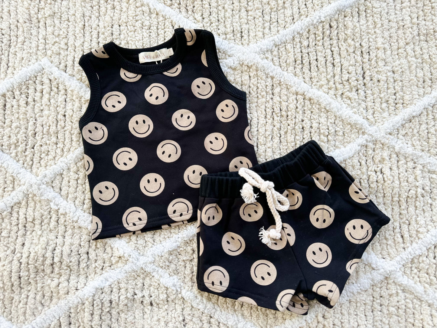 Black Smiley Tank Set